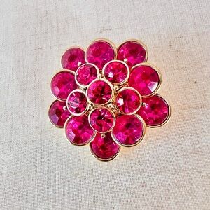 SIGNED LIZ CLAIBORNE 1980’s 80s Vintage Fuchsia PINK Glass Rhinestone Brooch Pin